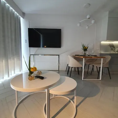 Sea & Lake Apartament 17, 317 Molo Mielno Sosnowy Las 15 מיילנו